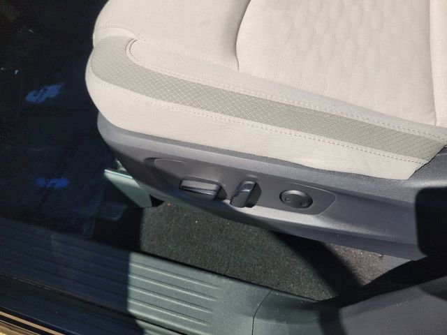 Used 2025 Nissan Pathfinder SV FWD image 13