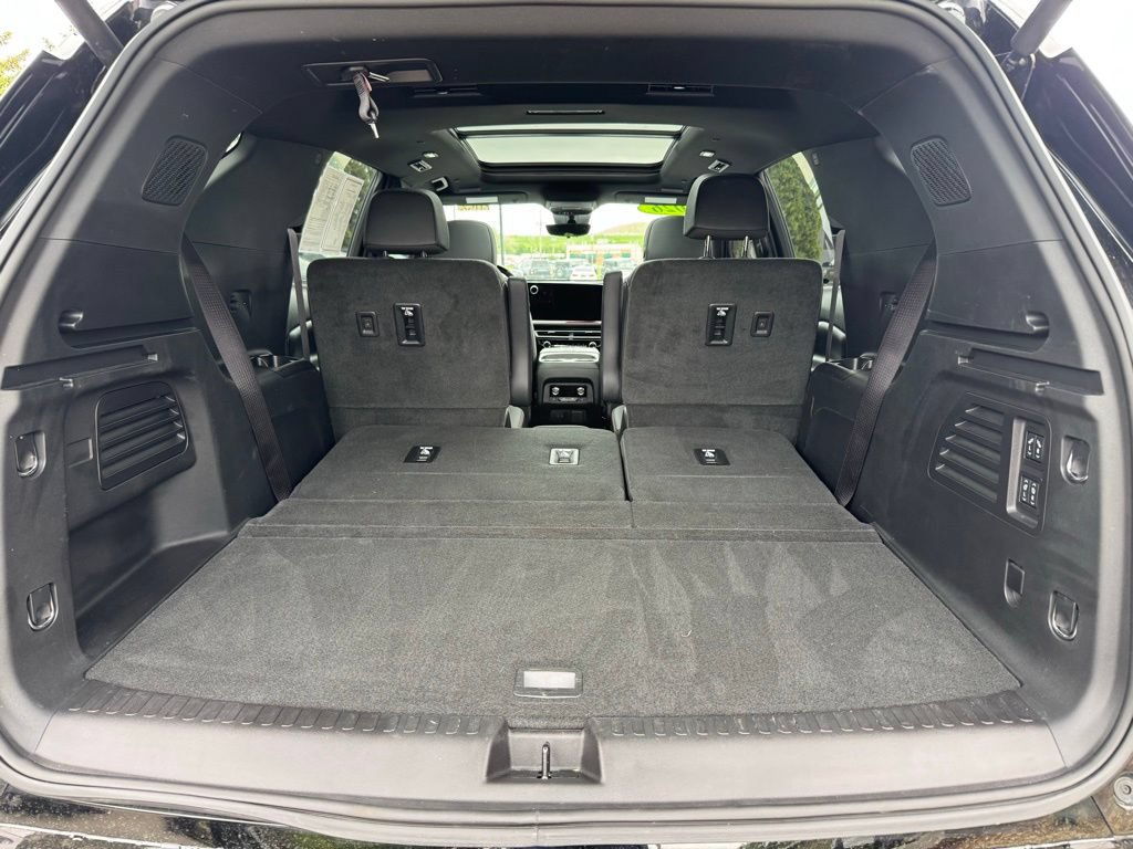 Used 2026 Chevrolet Traverse RS AWD/4WD image 43