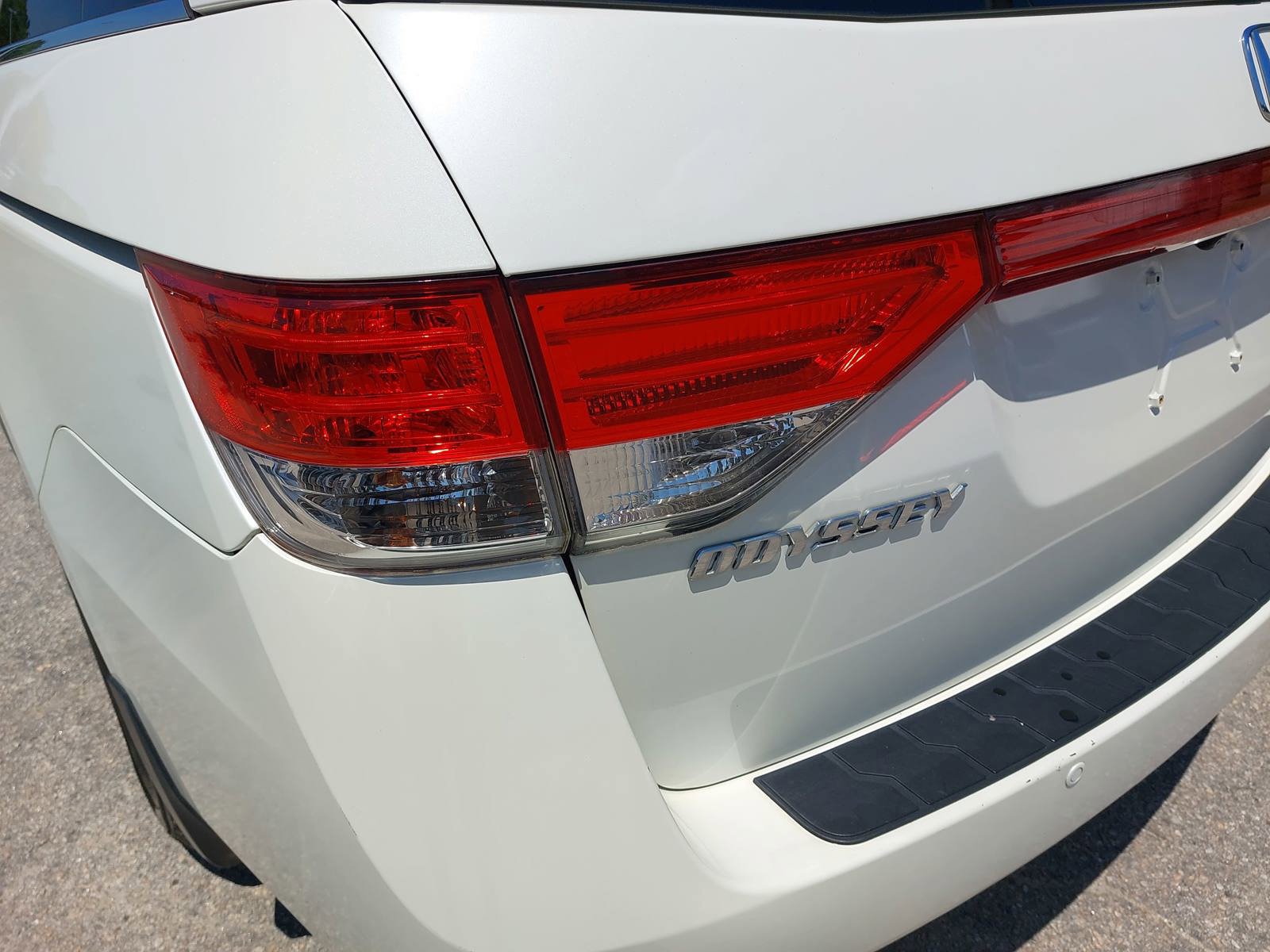 Used 2016 Honda Odyssey Touring Elite image 37
