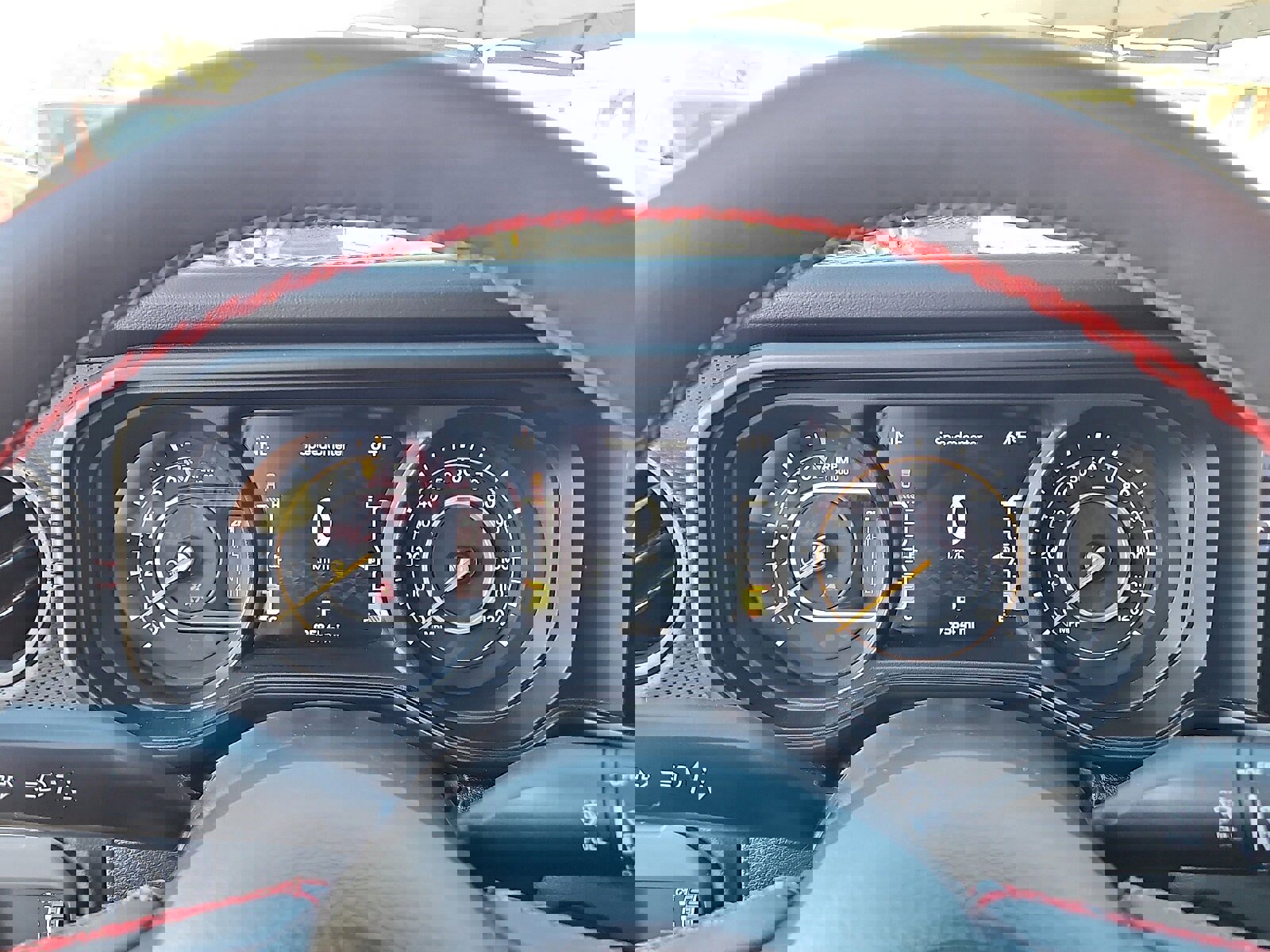 Used 2024 Jeep Gladiator Rubicon w/ Technology Group image 10