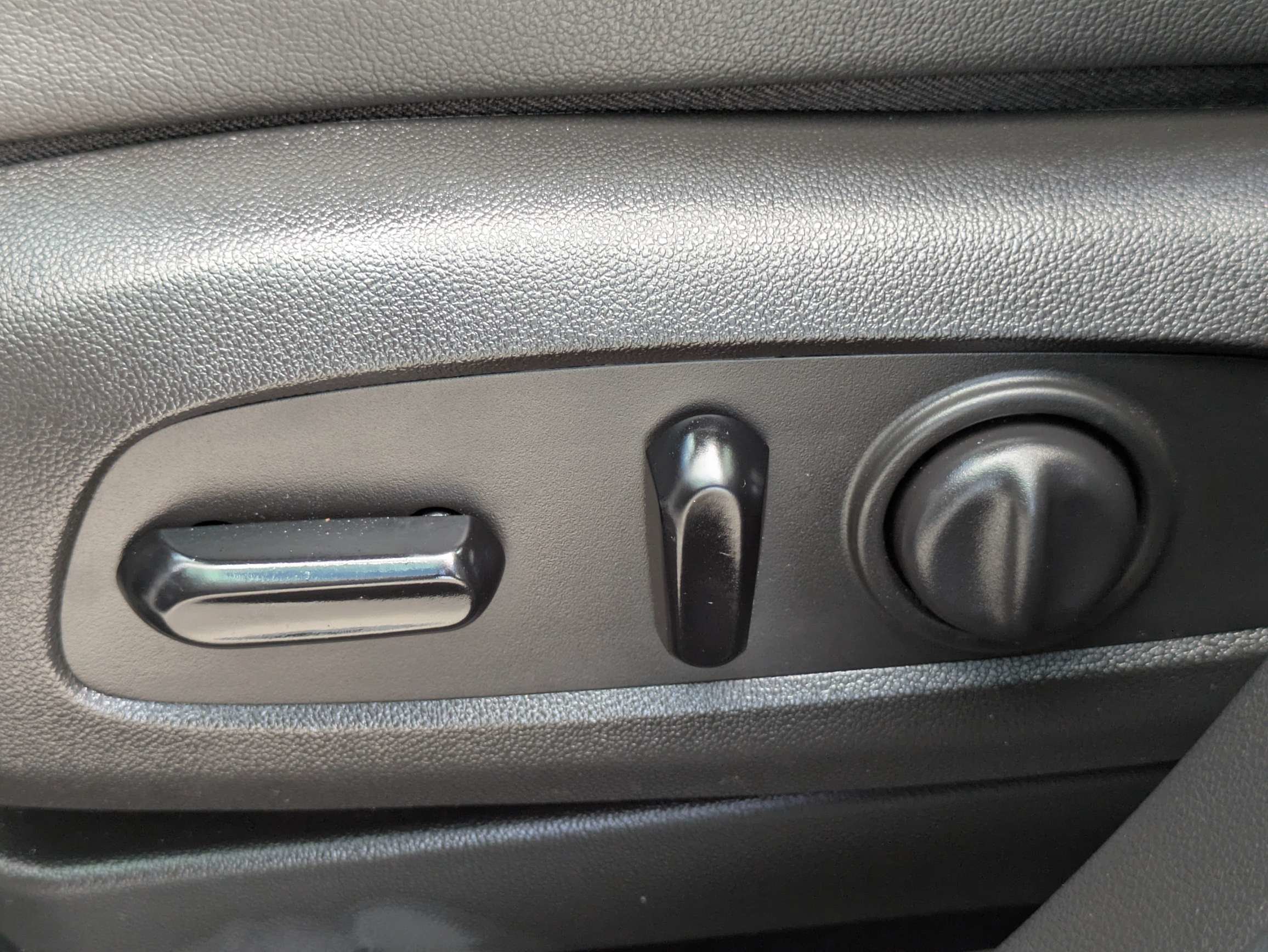 Used 2020 Buick Encore GX Select w/ Experience Buick Package FWD image 20