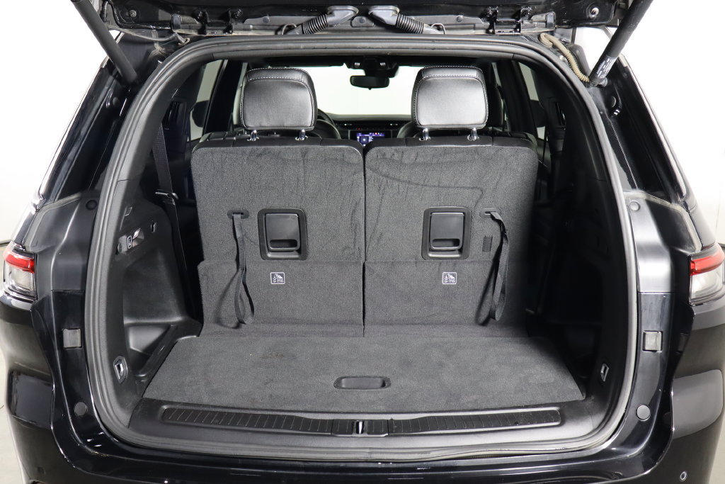 Used 2023 Jeep Grand Cherokee L Laredo AWD/4WD image 18