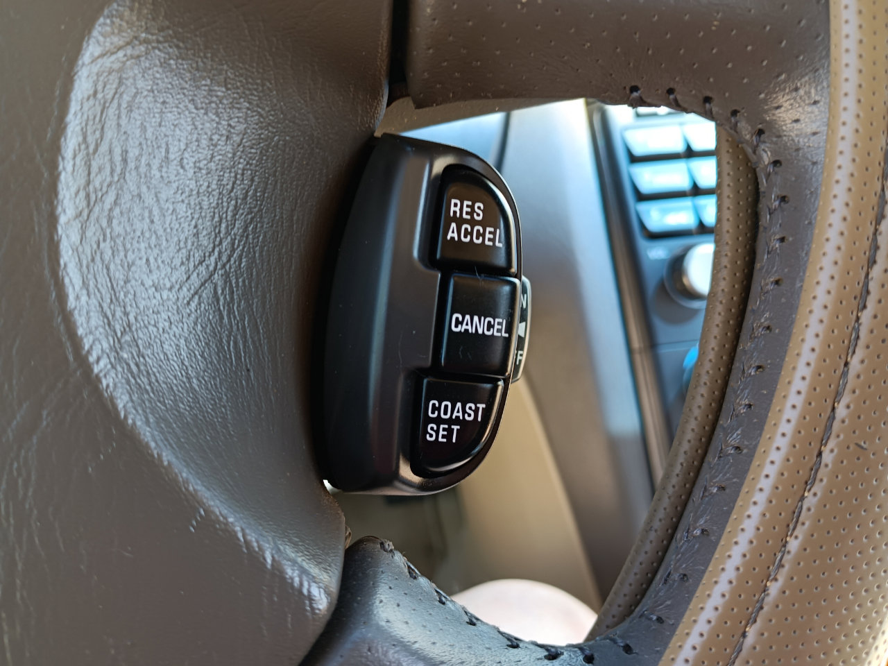 Used 2000 Nissan Maxima GLE image 26