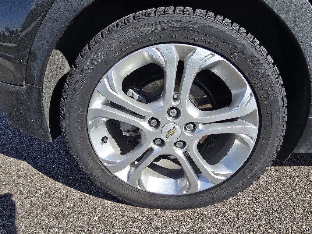 Used 2020 Chevrolet Bolt LT image 10