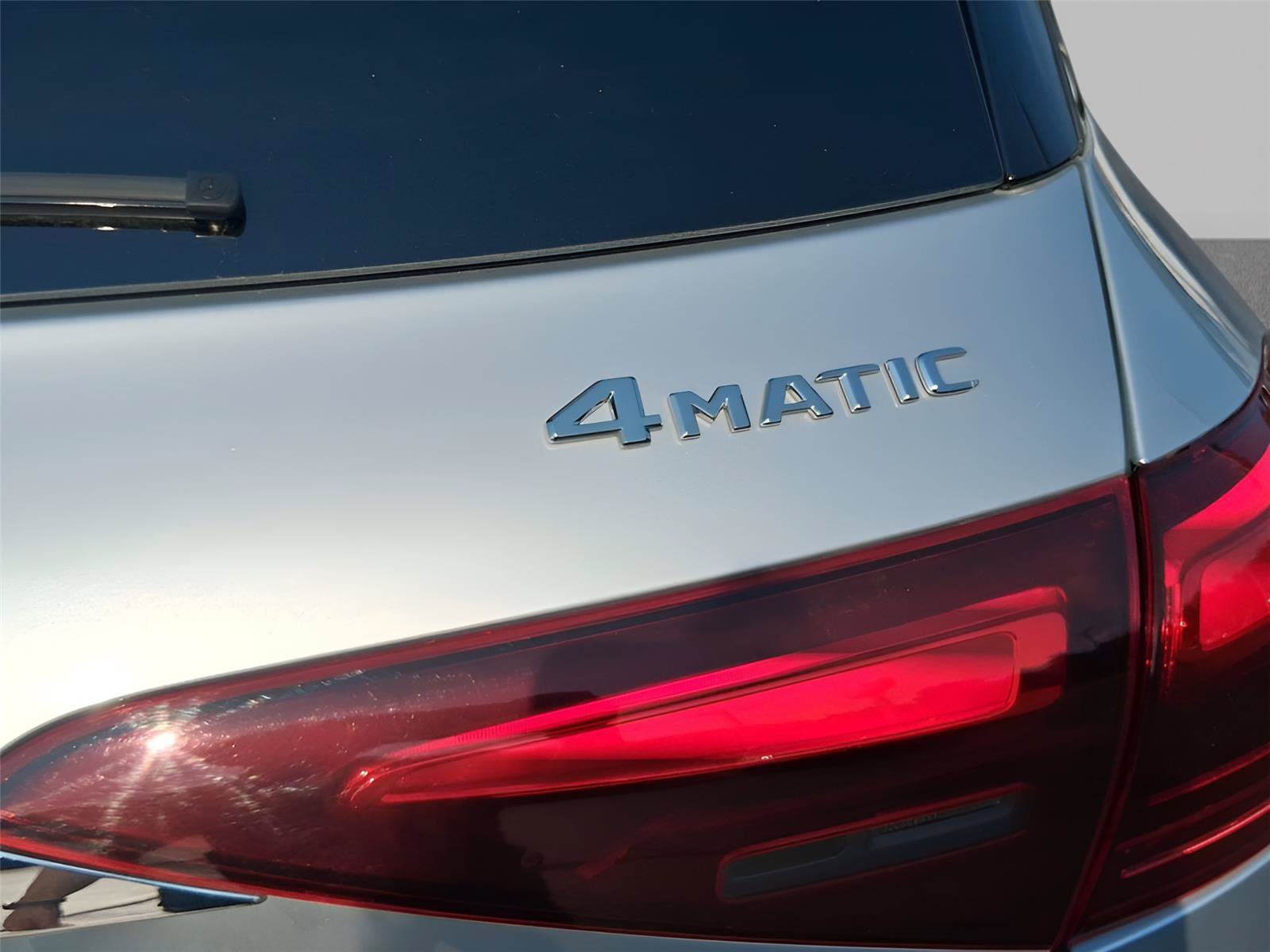 Used 2025 Mercedes-Benz GLE 350 4MATIC image 9