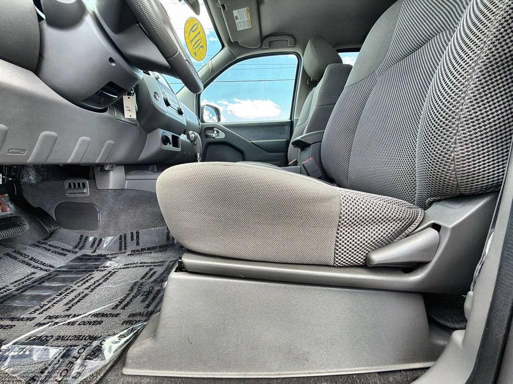 Used 2019 Nissan Frontier SV AWD/4WD image 14