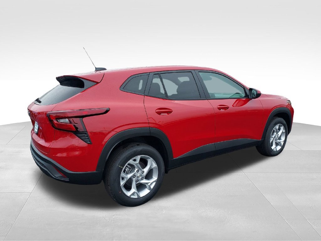 New 2026 Chevrolet Trax LS w/ LS Convenience Package FWD image 5