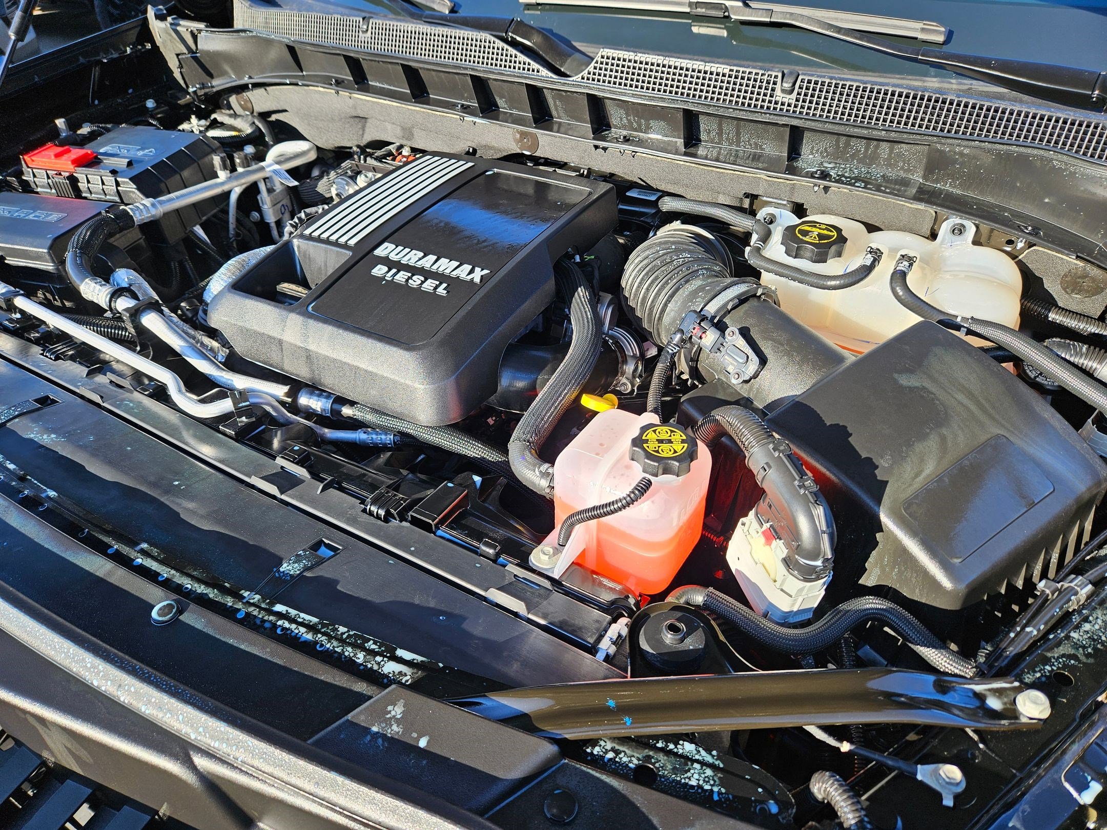 Used 2025 Chevrolet Suburban Z71 w/ Comfort Package image 34