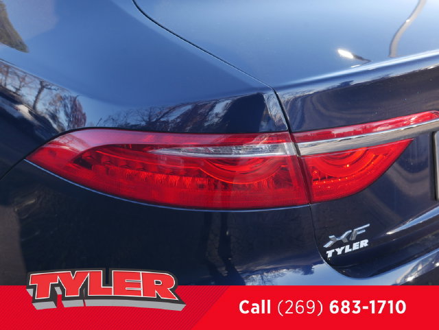 Used 2017 Jaguar XF Premium AWD/4WD image 12