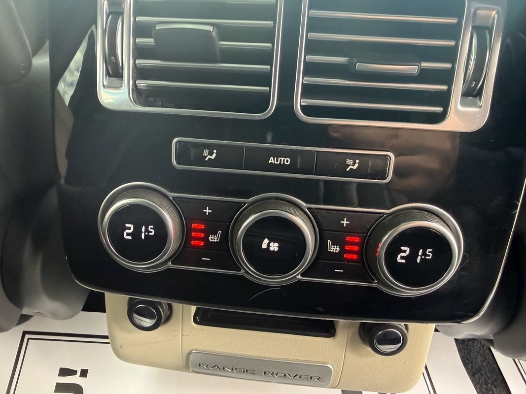Used 2015 Land Rover Range Rover Supercharged AWD/4WD image 17