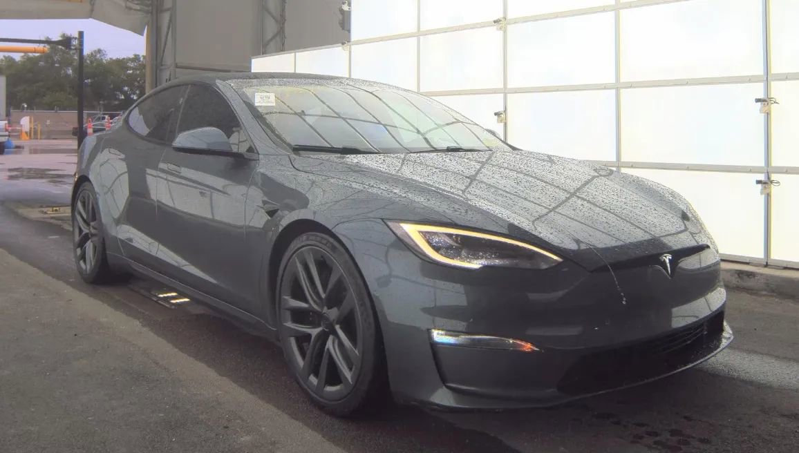 Used 2021 Tesla Model S Plaid AWD/4WD image 2