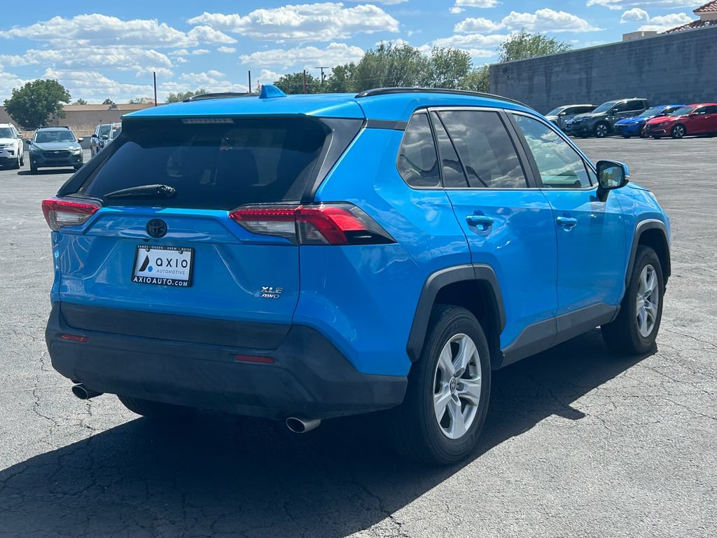 Used 2021 Toyota RAV4 XLE AWD/4WD image 3