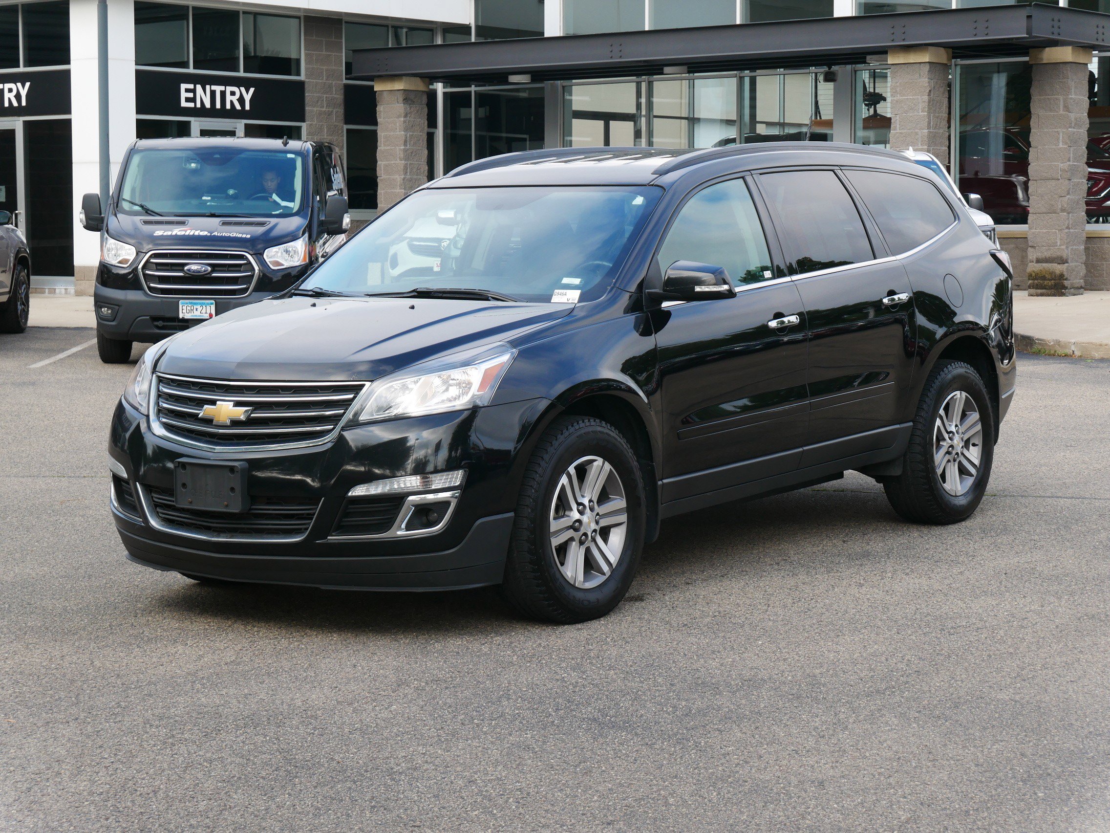 Used 2017 Chevrolet Traverse LT image 4