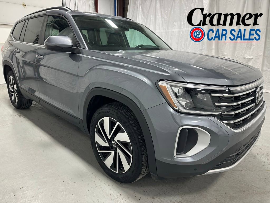 Used 2025 Volkswagen Atlas SE AWD/4WD image 1