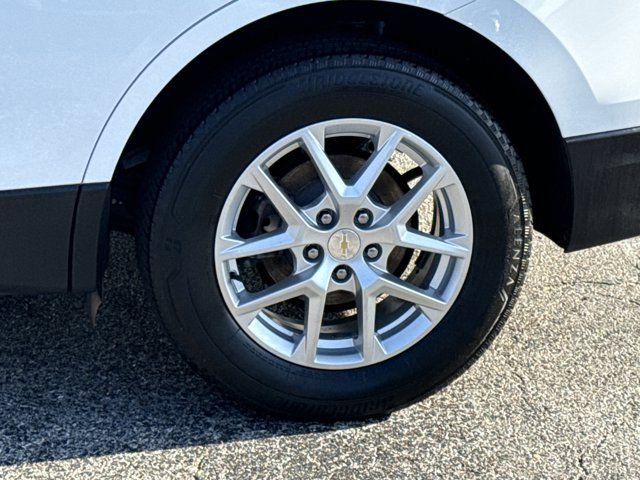 Used 2023 Chevrolet Equinox LS AWD/4WD image 6