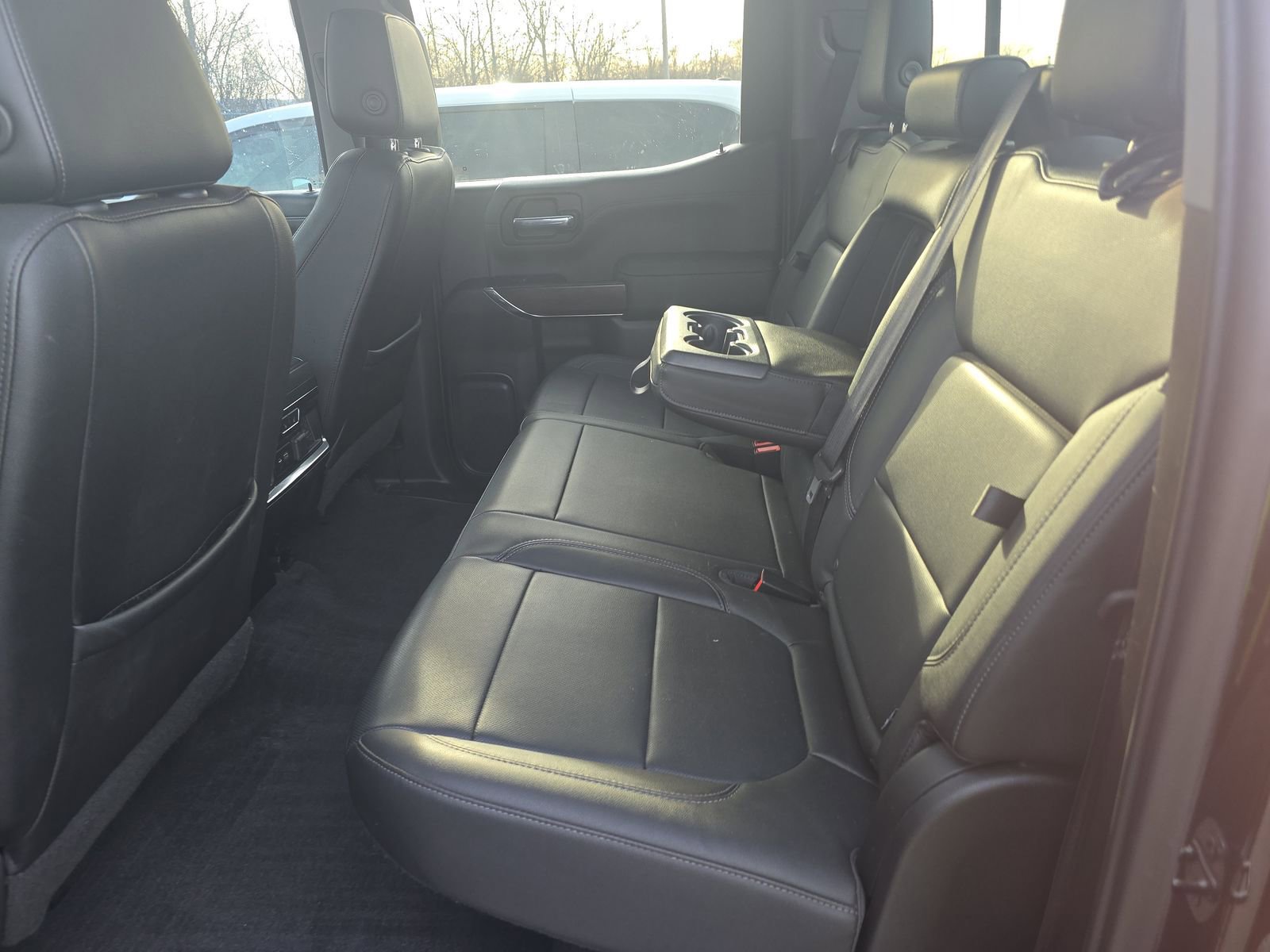 Used 2019 GMC Sierra 1500 SLT w/ SLT Premium Plus Package AWD/4WD image 4