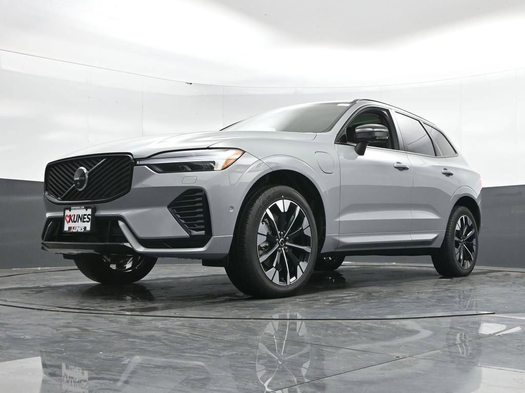New 2026 Volvo XC60 T8 Plus w/ Protection Package Premier image 43