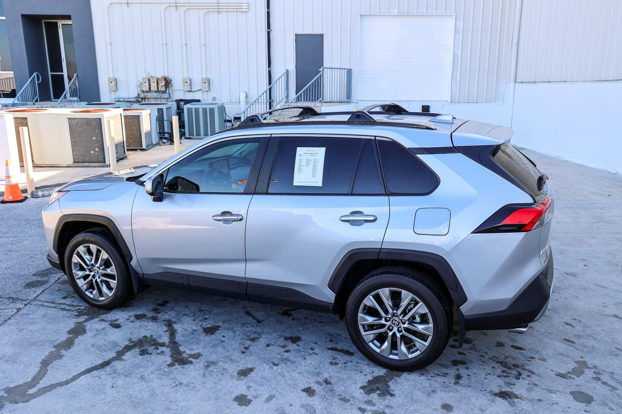 Used 2023 Toyota RAV4 Limited image 10