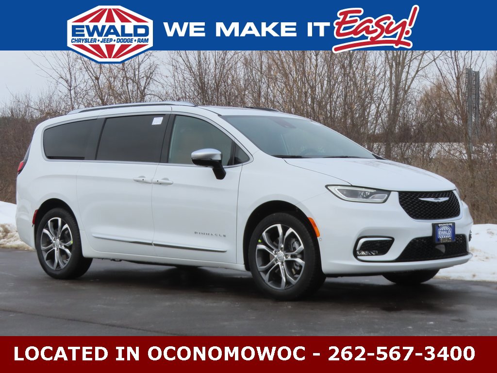 New 2026 Chrysler Pacifica Pinnacle w/ Trailer Tow Group image 1
