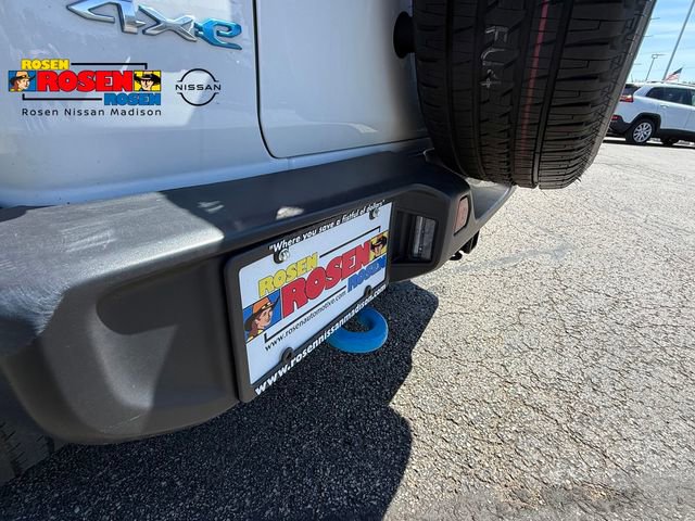 Used 2023 Jeep Wrangler Unlimited Sahara w/ Cold Weather Group AWD/4WD image 35