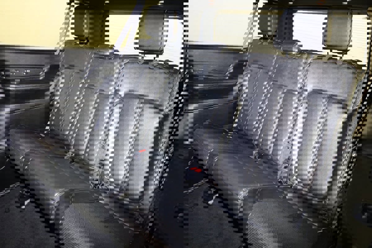 Used 2024 Jeep Wagoneer L Series III w/ Flexible Seating Group image 12