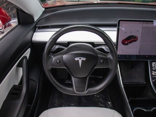 Used 2018 Tesla Model 3 image 12