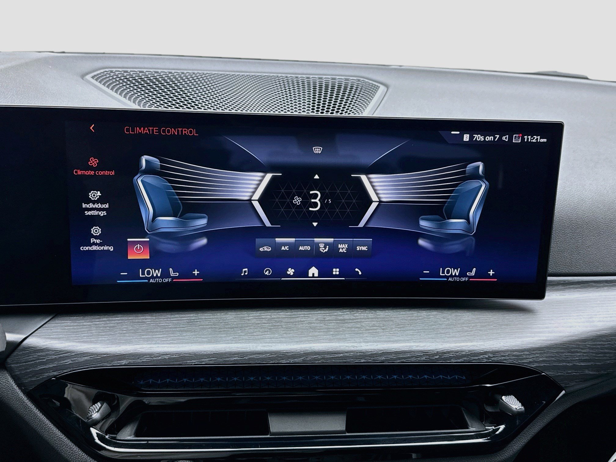 Used 2025 BMW i4 eDrive40 w/ M Sport Package RWD image 12