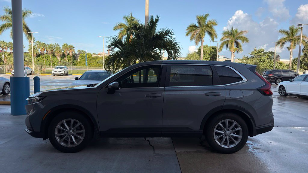 Used 2024 Honda CR-V EX image 3
