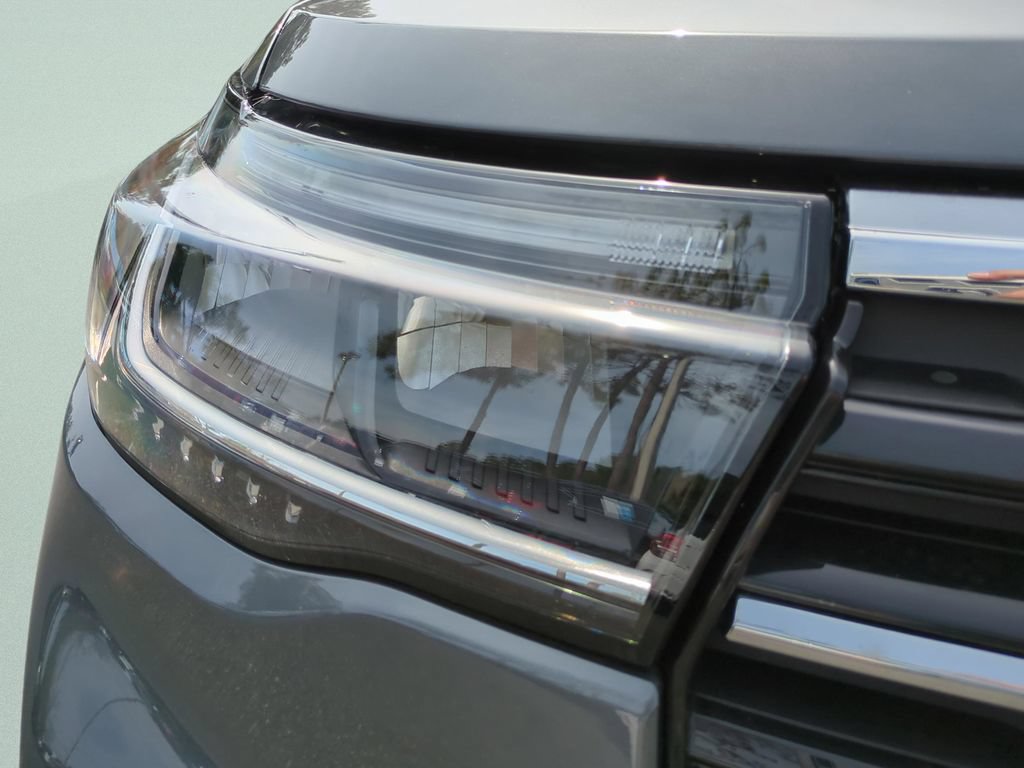 Used 2026 Ford Explorer Active w/ Active Comfort Package AWD/4WD image 26
