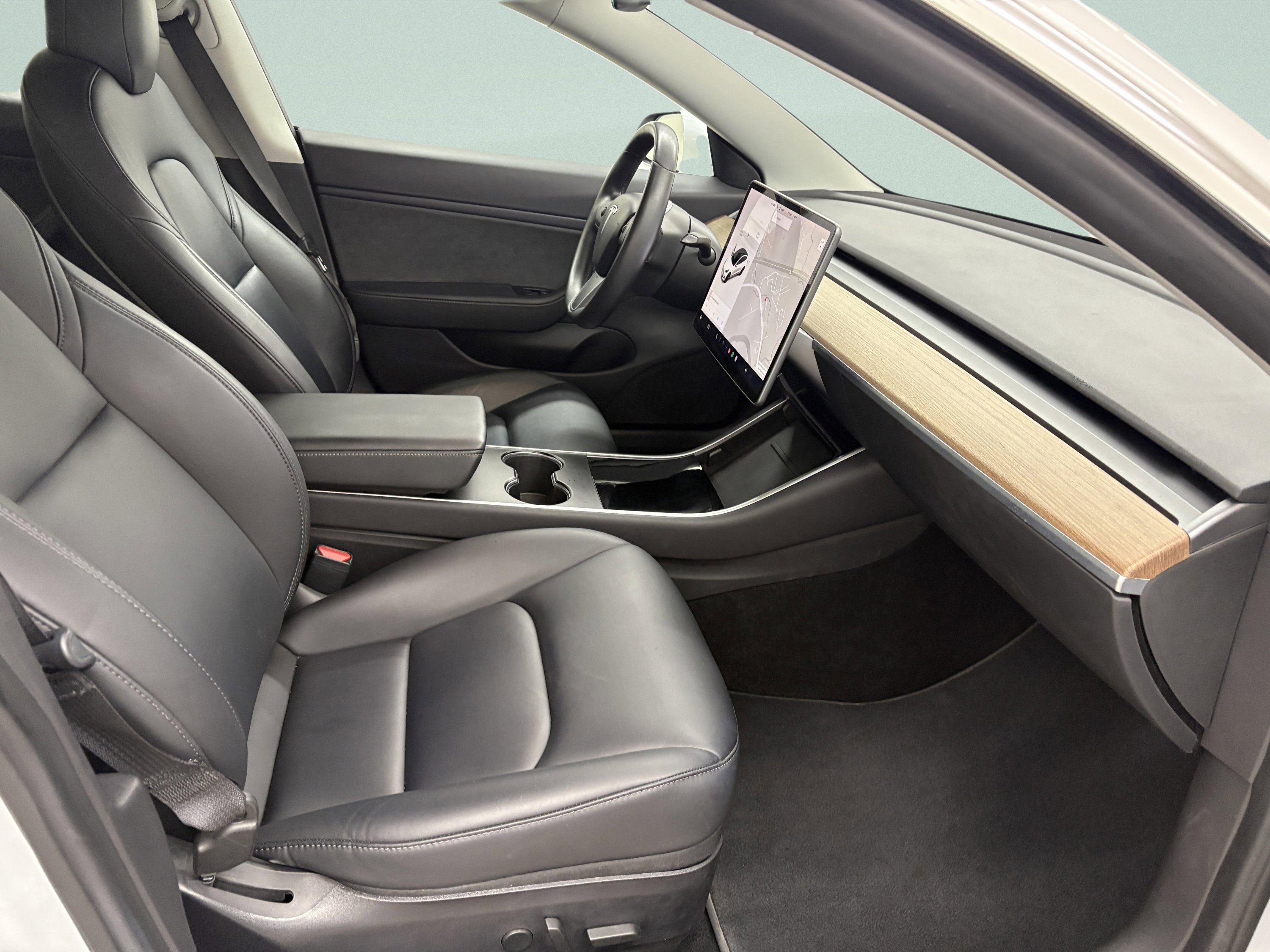 Used 2019 Tesla Model 3 Standard Range Plus image 20