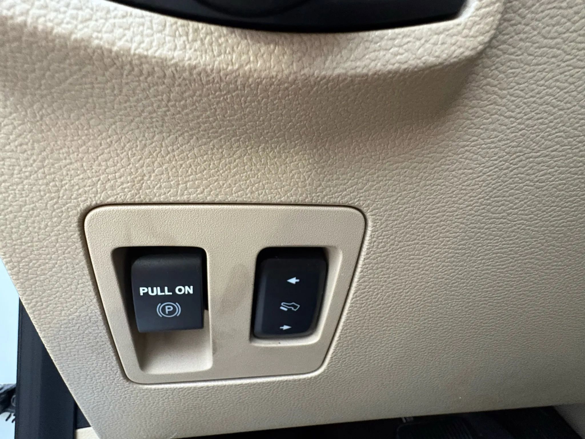 Used 2018 Ford F150 Lariat w/ Equipment Group 502A Luxury image 34