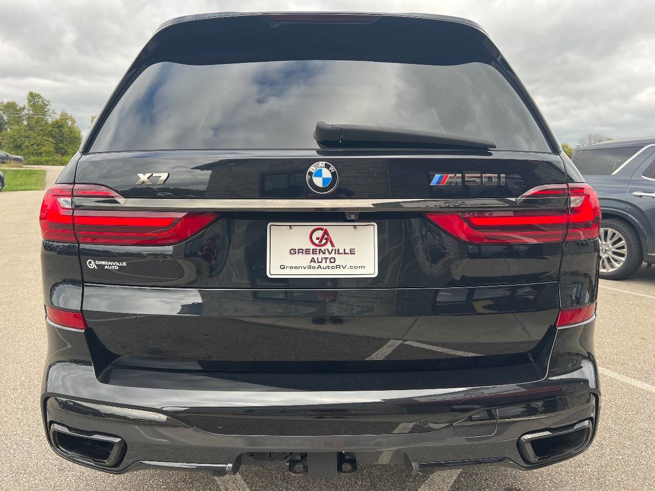 Used 2021 BMW X7 M50i w/ Executive Package image 5