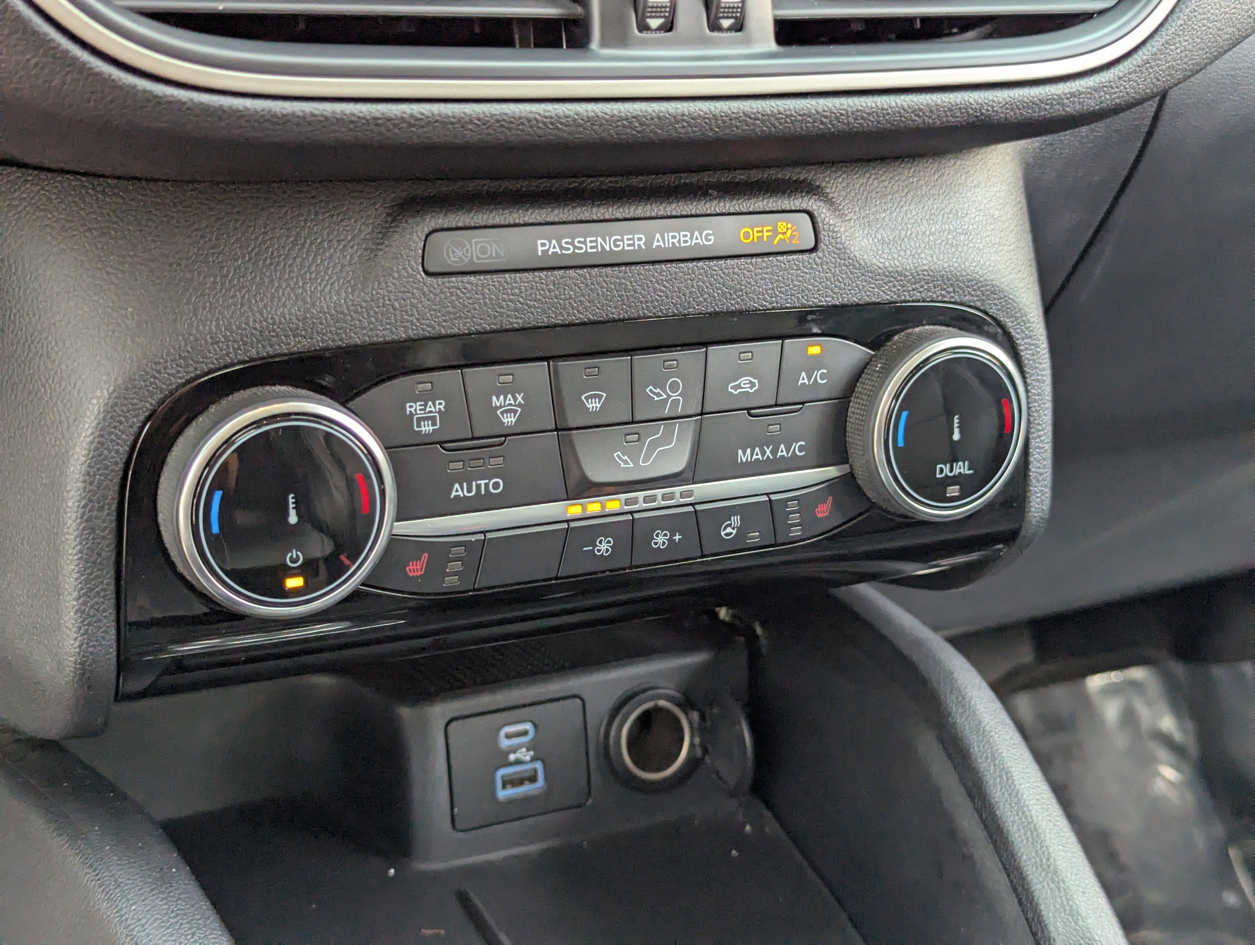 Used 2022 Ford Escape SEL image 37