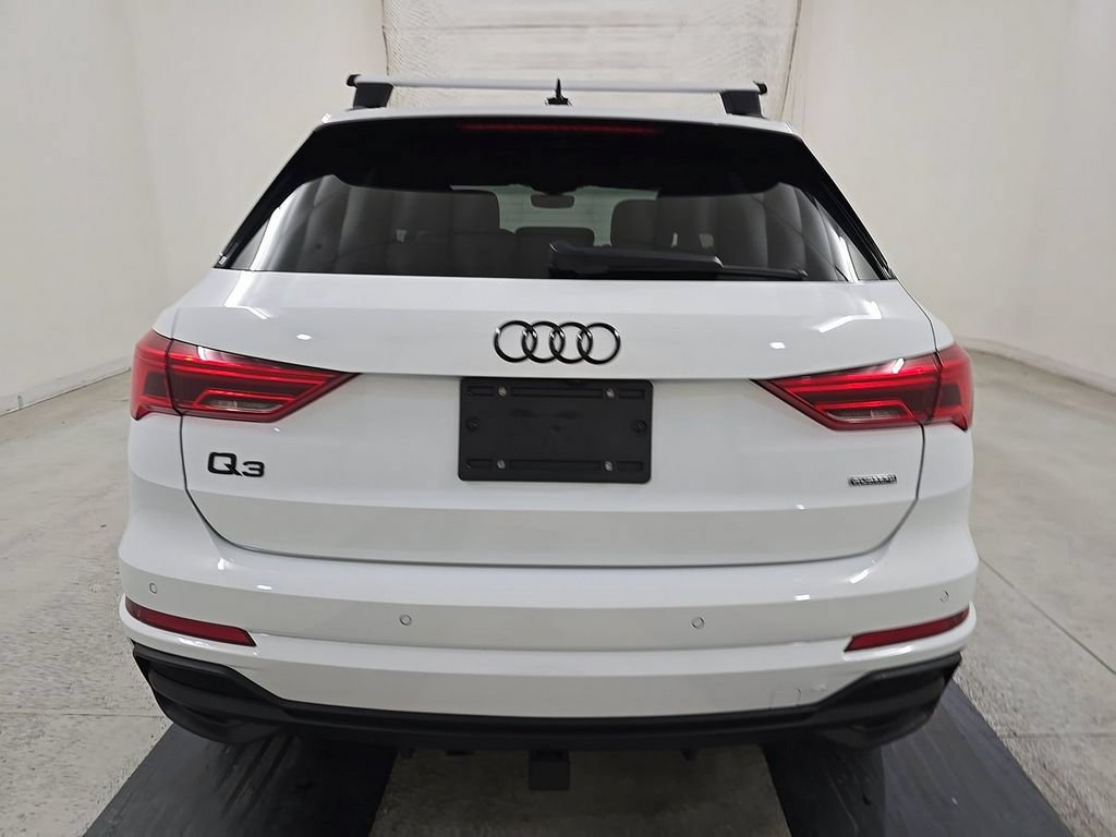Used 2023 Audi Q3 2.0T Premium Plus w/ Premium Plus Package AWD/4WD image 3