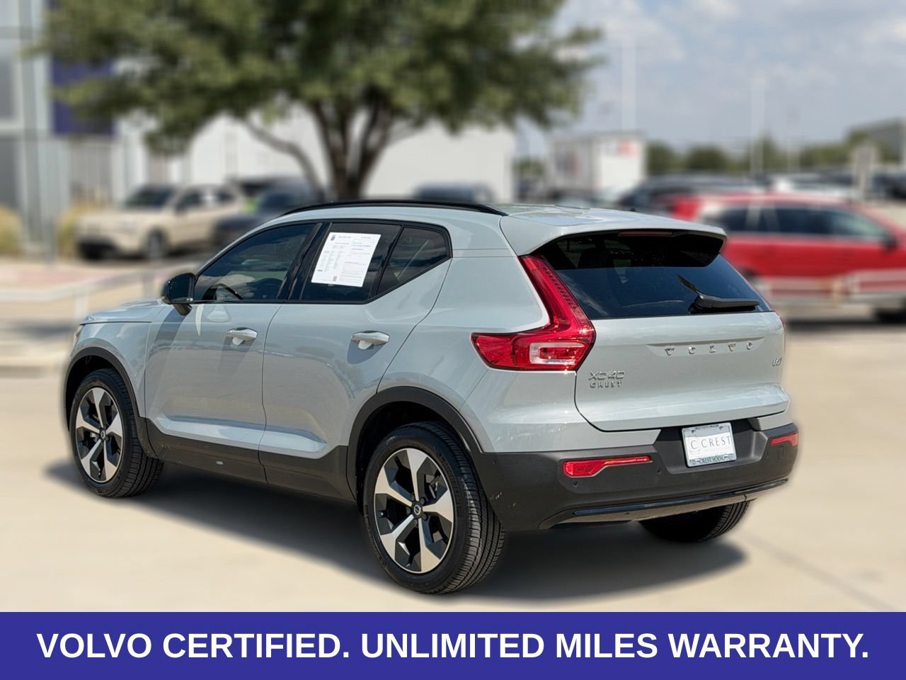 Certified 2026 Volvo XC40 B5 Plus AWD/4WD image 6