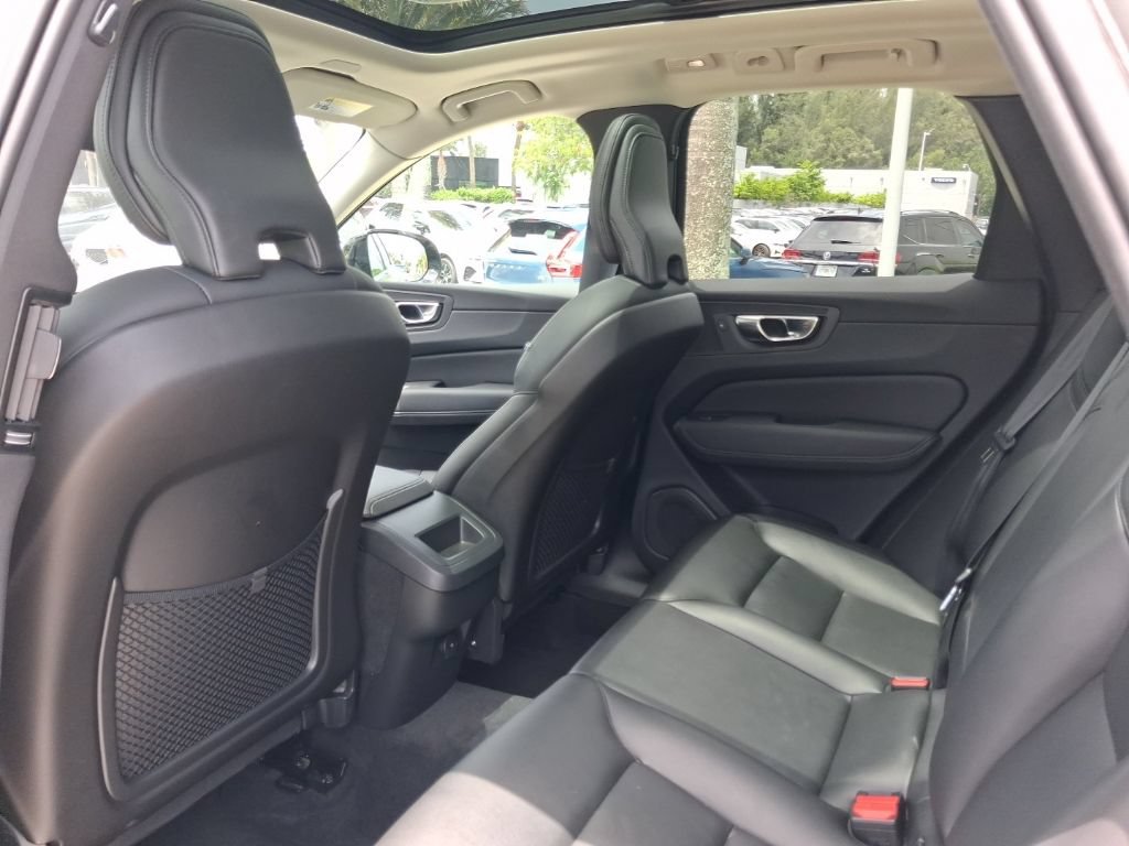 Used 2024 Volvo XC60 B5 Core w/ Protection Package Premier AWD/4WD image 7