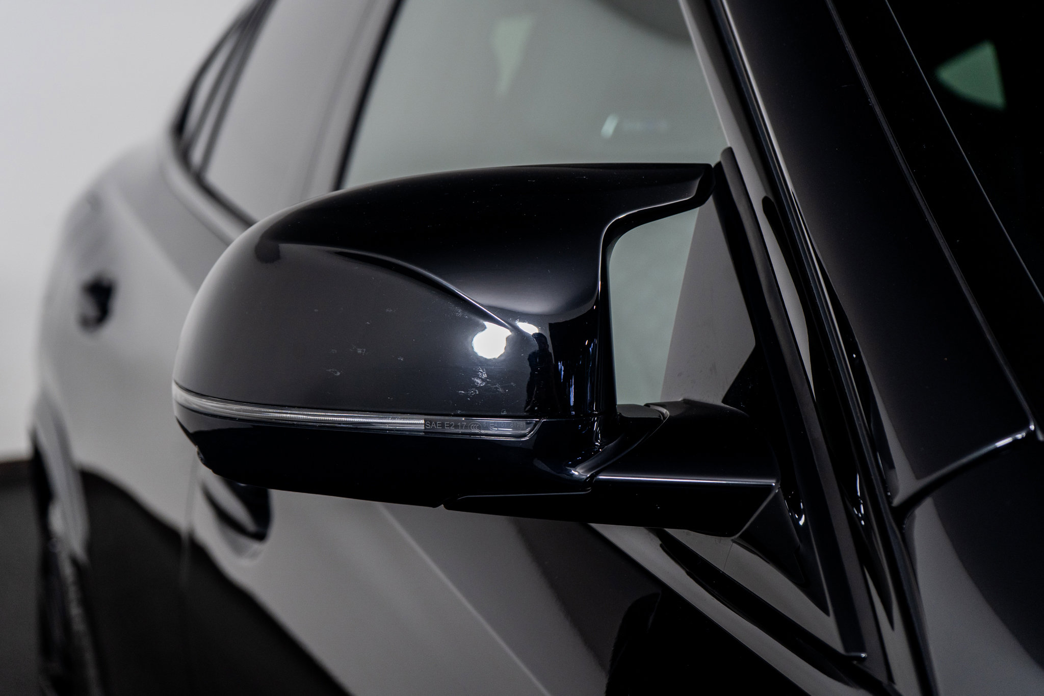 Used 2025 BMW X6 M Competition image 25