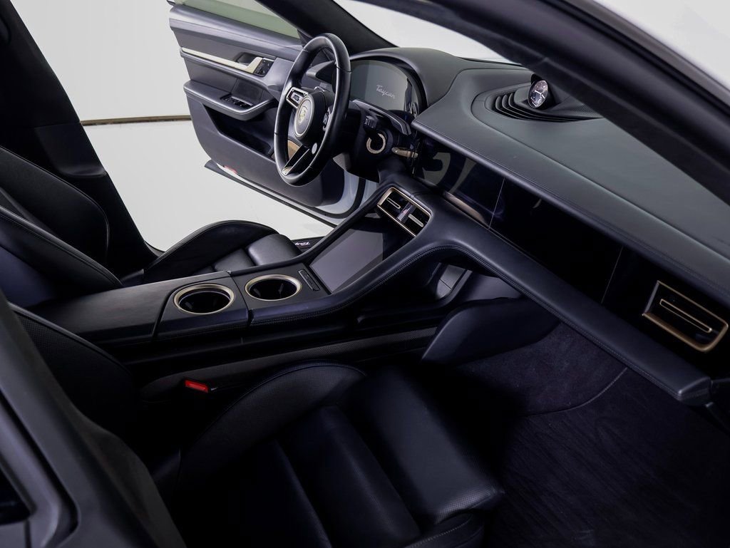 Certified 2021 Porsche Taycan Turbo S image 10