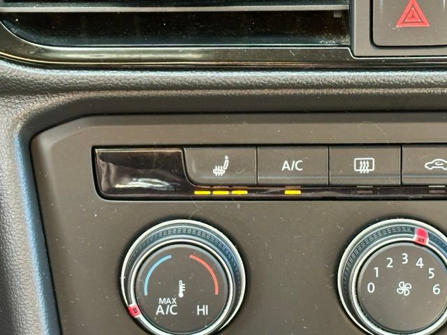 Certified 2022 Volkswagen Taos SE FWD image 28