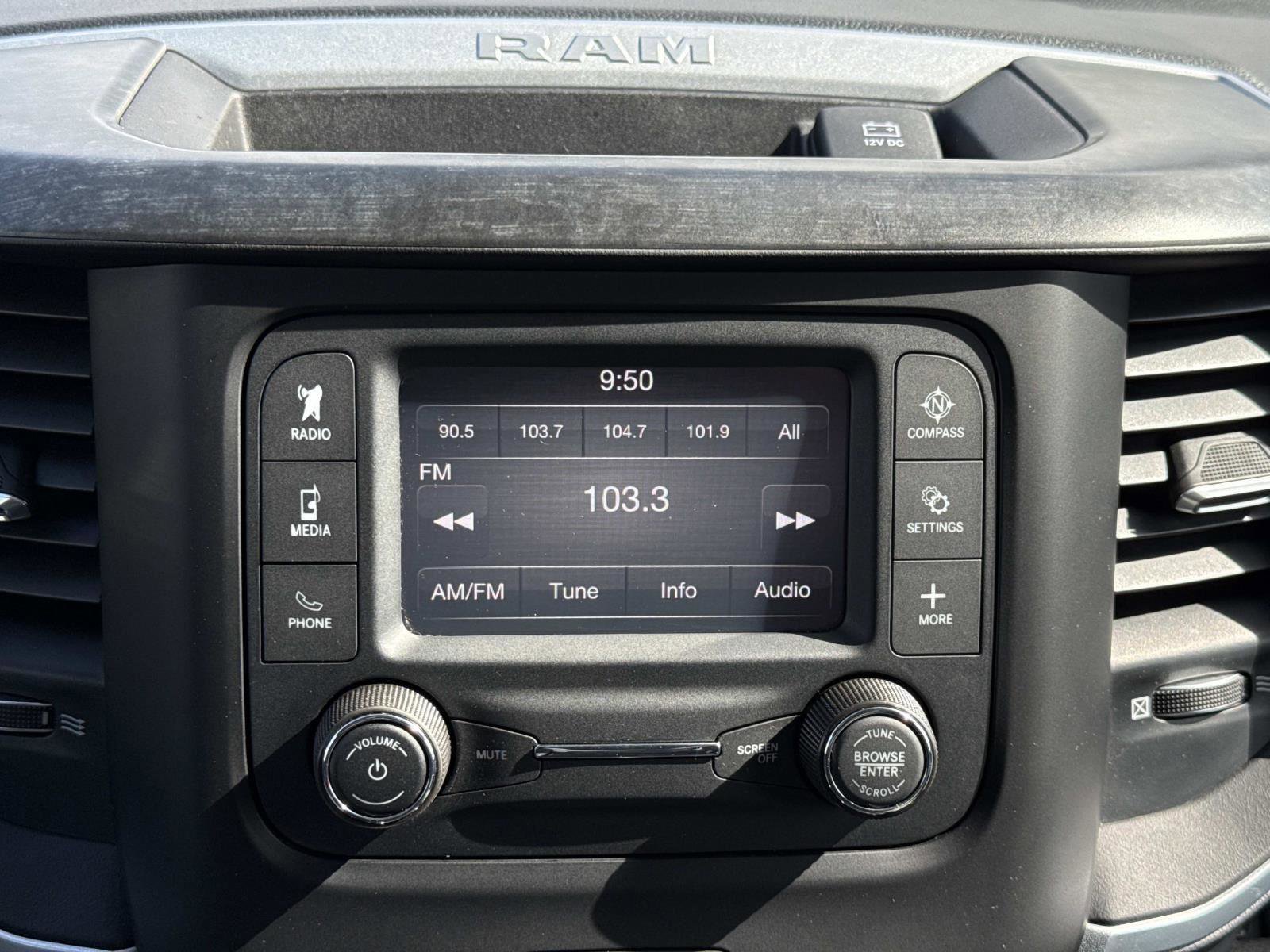 Used 2020 RAM 1500 Big Horn AWD/4WD image 4