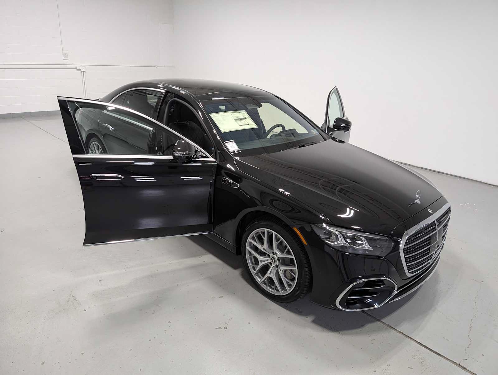 New 2027 Mercedes-Benz S 580 4MATIC Sedan image 14
