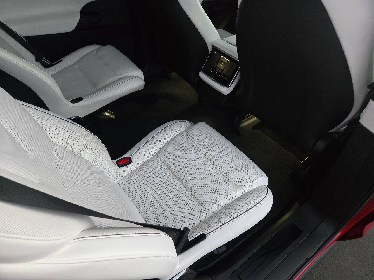 Used 2022 Tesla Model X Plaid image 27