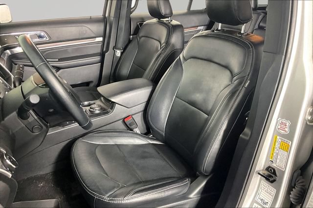 Used 2019 Ford Explorer Limited w/ Class III Trailer Tow Package AWD/4WD image 18
