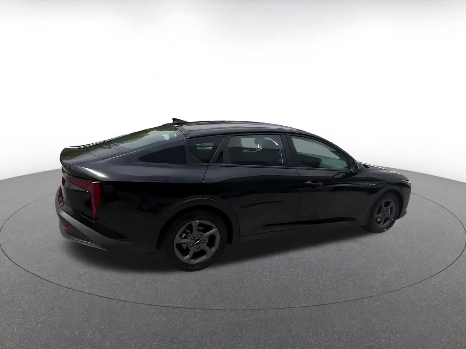 Used 2025 Kia K4 FWD image 14