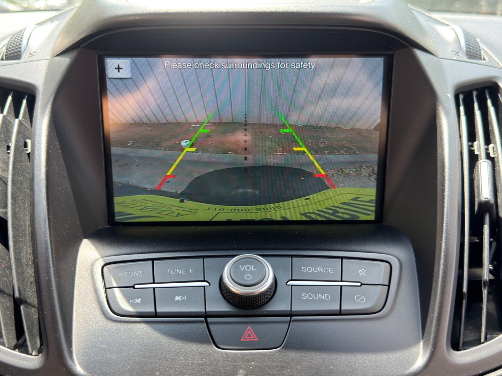 Used 2019 Ford Escape SE FWD image 25