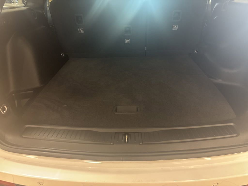 Used 2023 Jeep Grand Cherokee Altitude AWD/4WD image 27