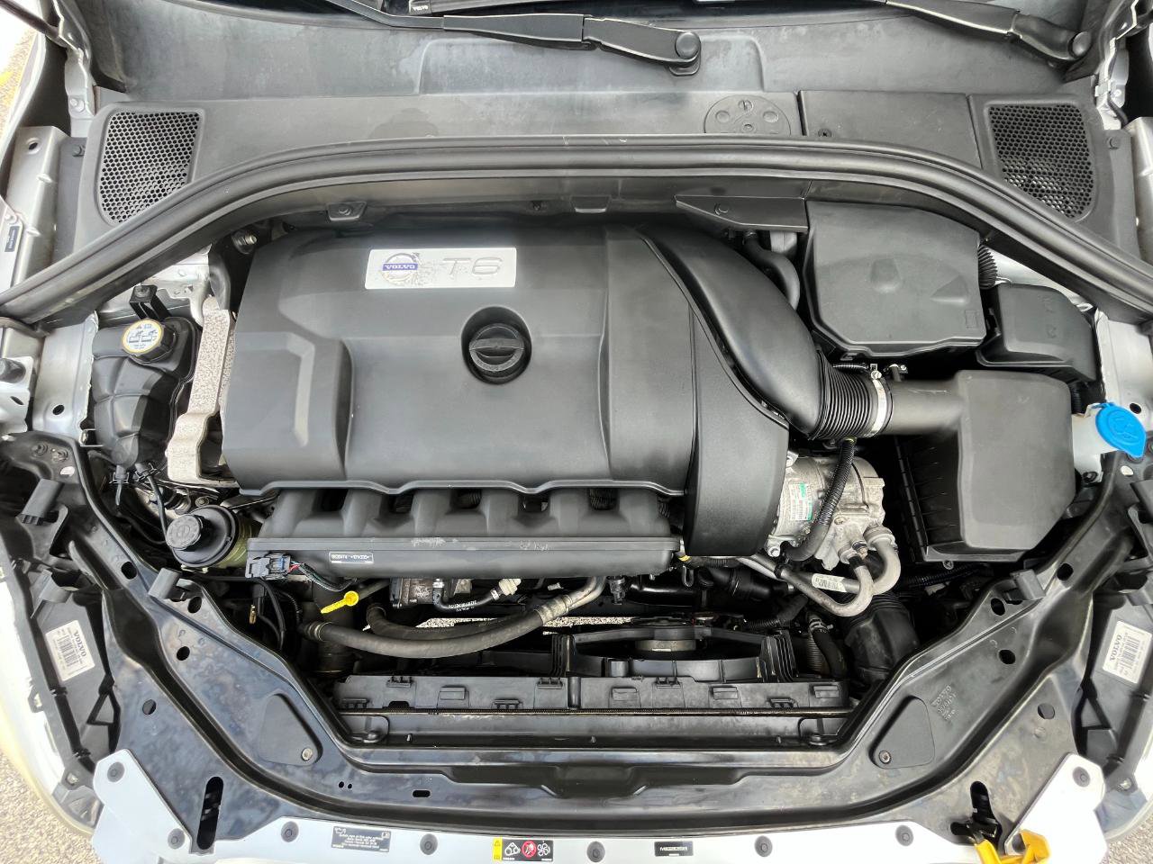 Used 2014 Volvo XC60 T6 image 41