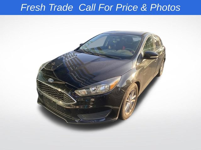 Used 2015 Ford Focus SE FWD image 1