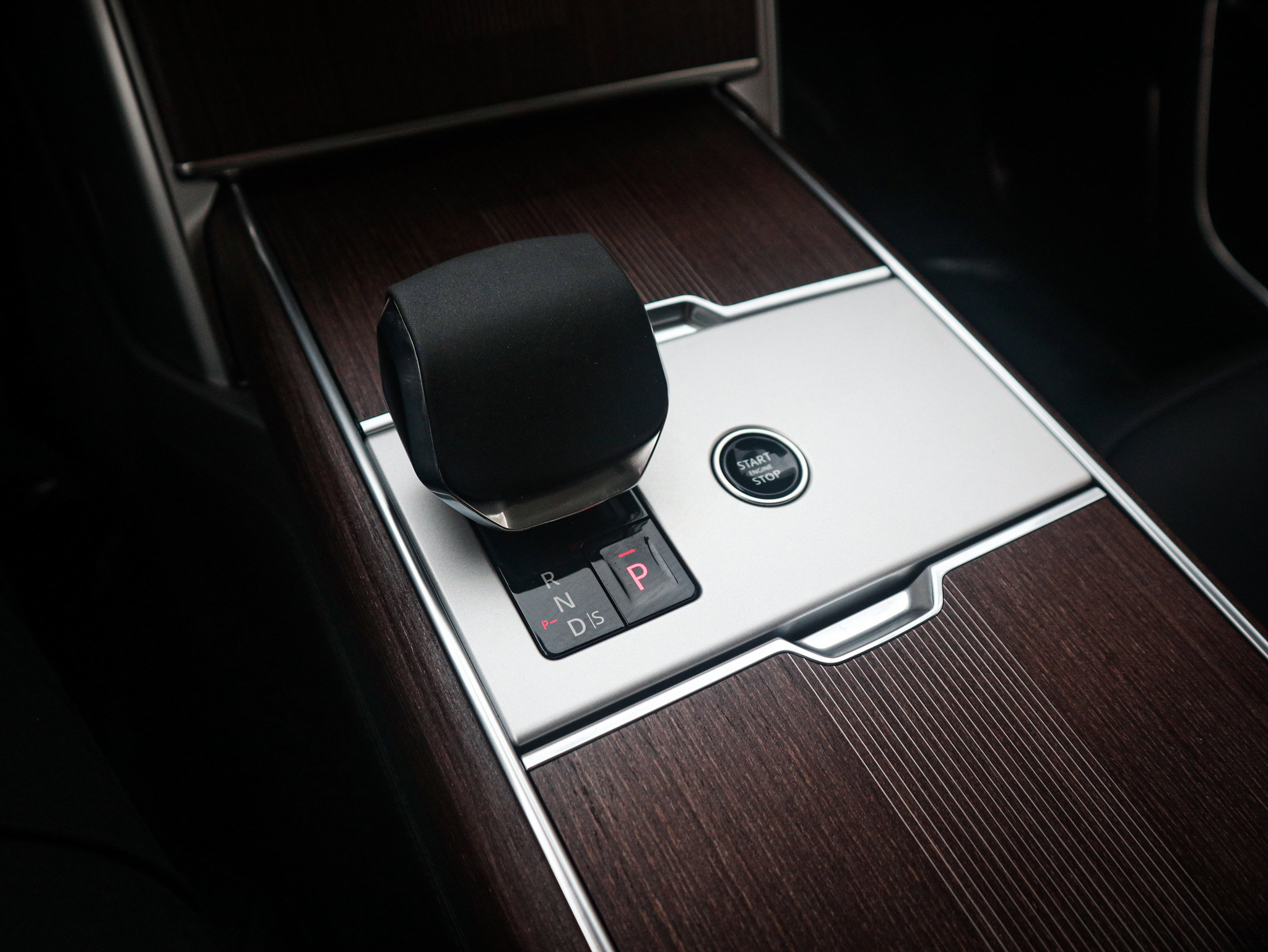 Used 2025 Land Rover Range Rover Autobiography image 23