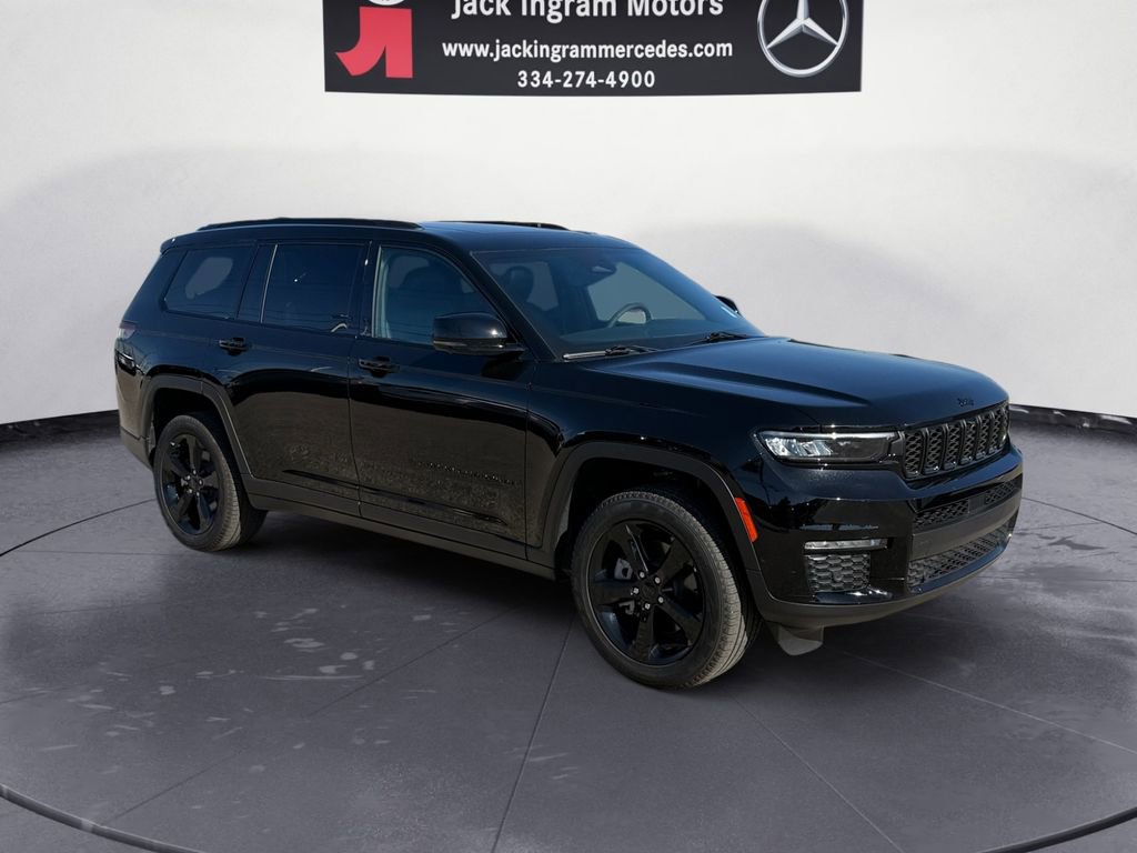 Used 2025 Jeep Grand Cherokee L Limited w/ Luxury Tech Group II image 7
